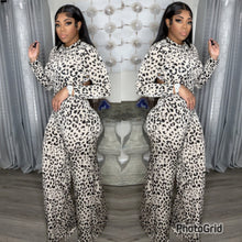 Load image into Gallery viewer, Leopard Jumpsuit
